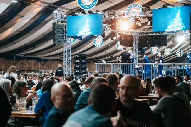 Un serata al Paulaner Oktoberfest Torino