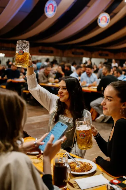 Paulaner Oktoberfest Torino si tinge di solidarietà... un gesto concreto per l'UGI