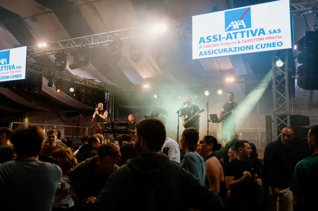 Paulaner Oktoberfest Torino si tinge di solidarietà... un gesto concreto per l'UGI