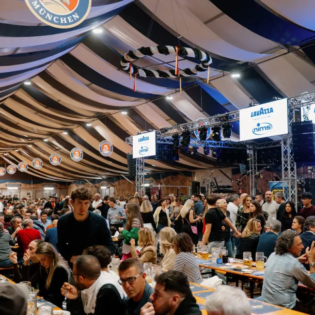 al Paulaner Oktoberfest Torino serata live... tributo 883